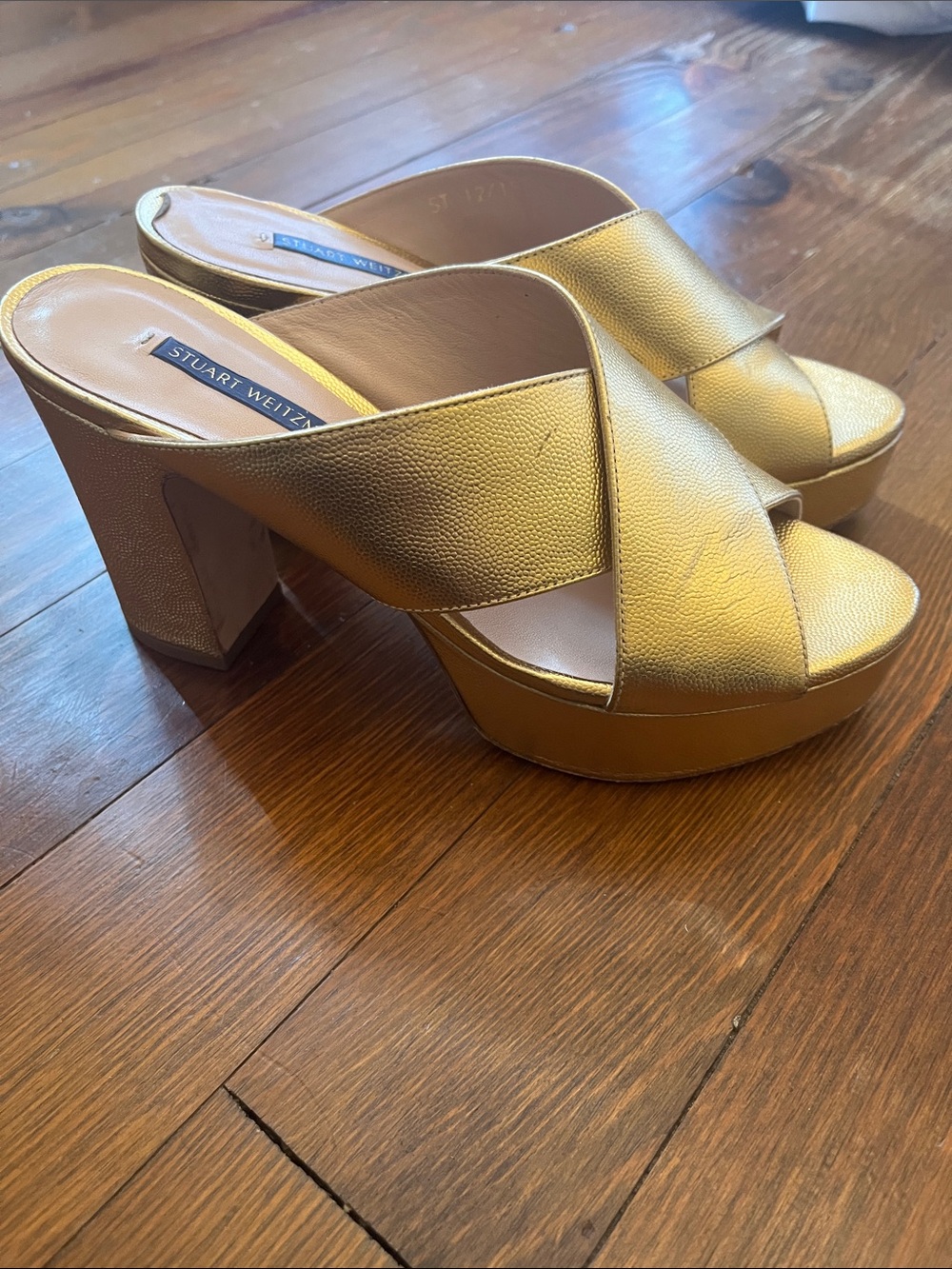 Stuart Weitzman Gold Platform Sandals Size 8